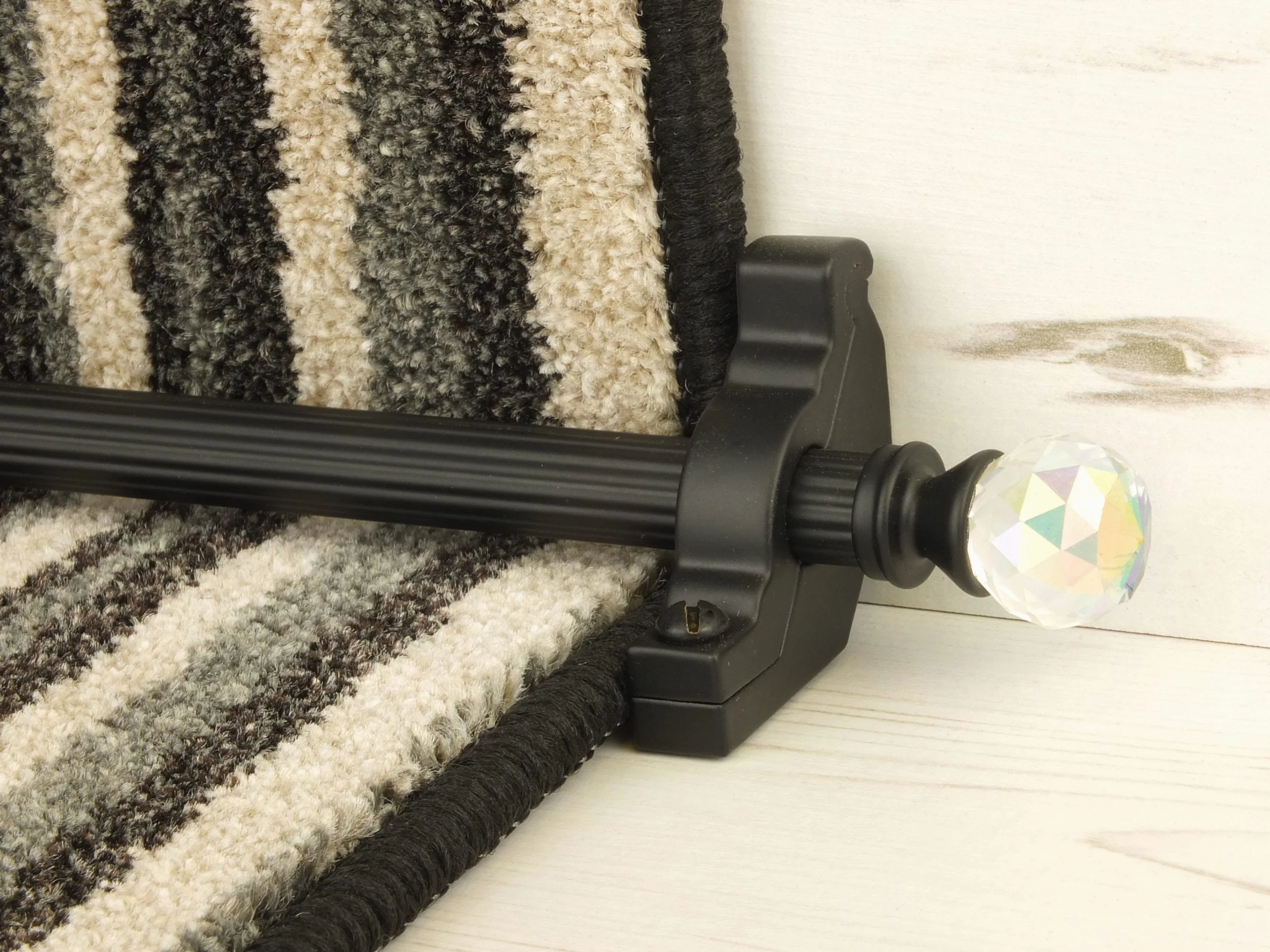 Crystal Rainbow - Black - Image 2