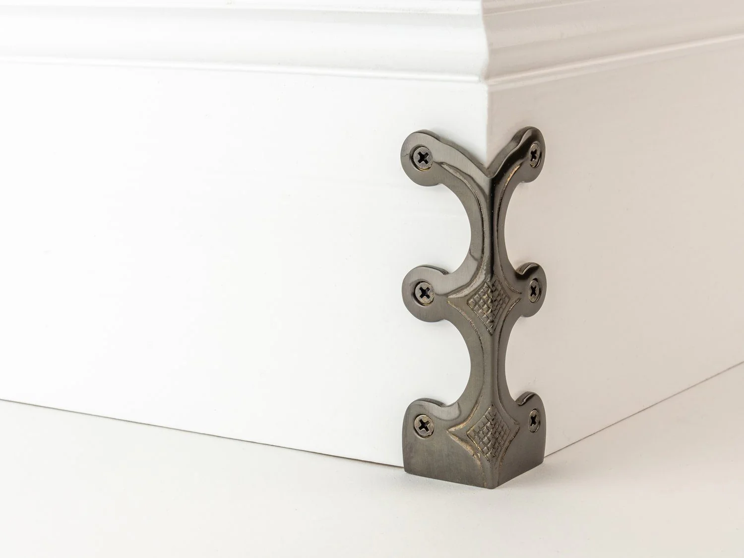 Skirting Skiffers - Antique Bronze - Image 2