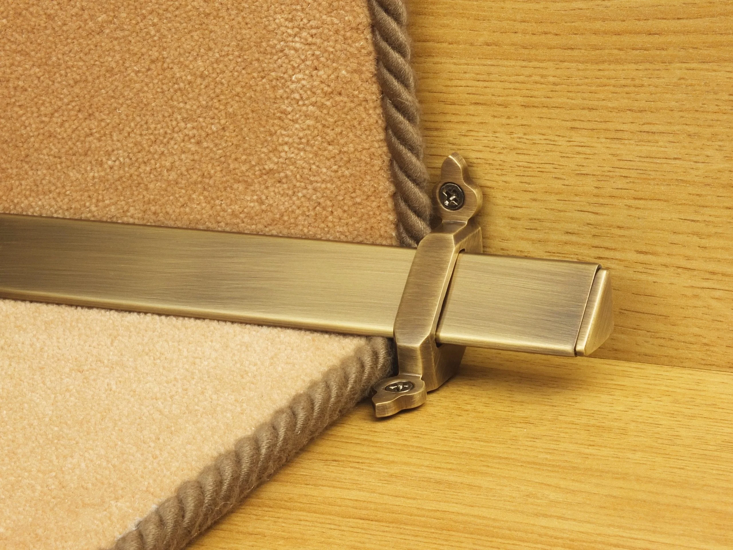 Vue - Antique Brass