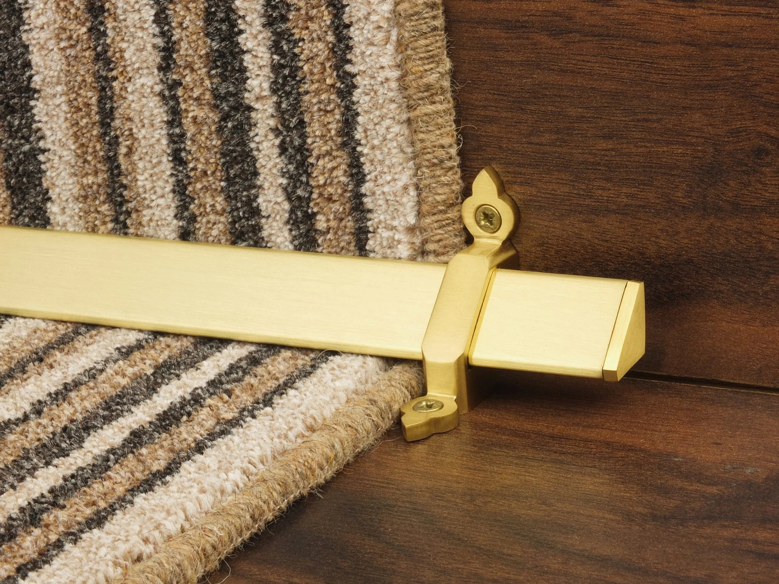 Vue - Satin Brass